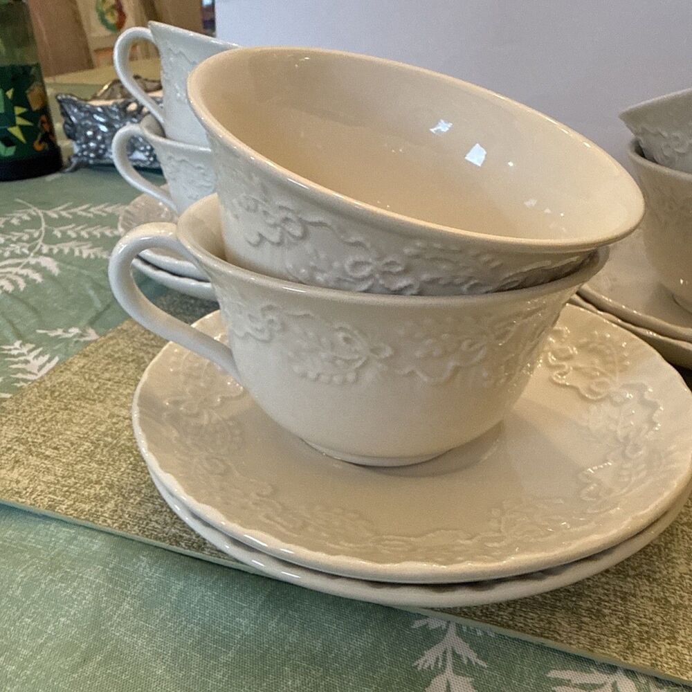 Ralph Lauren Wedgwood White “Claire” Cup & Saucer 6 Sets, Excellent Condition! - Picture 7 of 8
